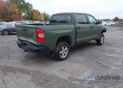 2018 Toyota Tundra Limited 5.7L V8 из США, поврежденный, VIN 5TFHY5F13JX774793